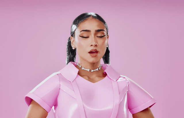 Blinkink Julita Conde Paloma Mami CO Di GOS DE MUNEKA excerpt gif3