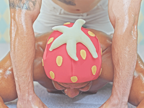 Blinkink Lea Esmaili Ashnikko Trinkets gif10