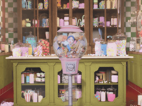 Blinkink Lea Esmaili Ashnikko Trinkets gif1 orig