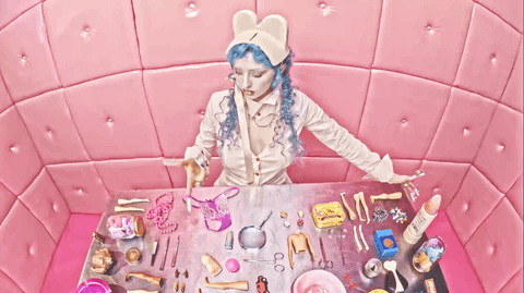 Blinkink Lea Esmaili Ashnikko Trinkets gif4 crop