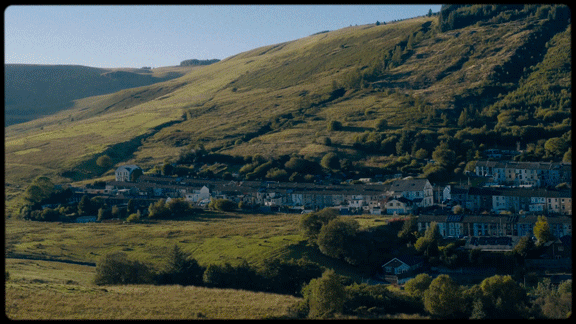 Coldplay AFFTF Isabel Garrett GIF 14